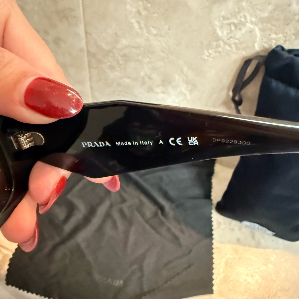 Prada Black Sunglasses - Picture 3 of 7